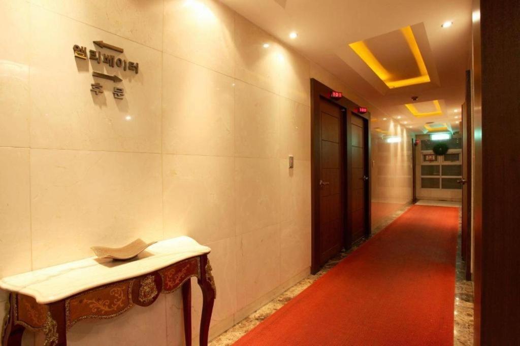 Sinyoung Motel Сеул Екстериор снимка