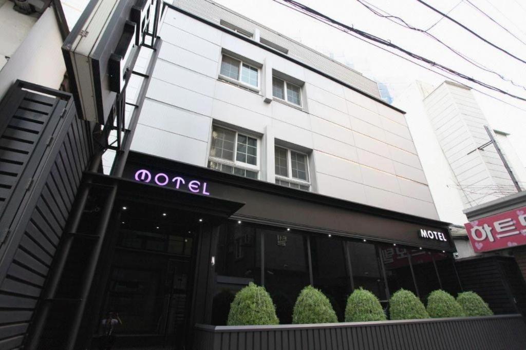 Sinyoung Motel Сеул Екстериор снимка